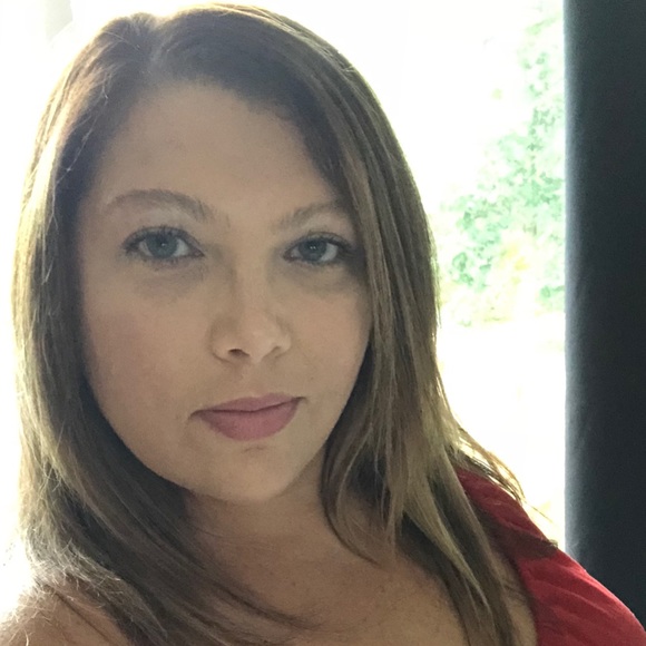 Meet your Posher, Jenifer - Picture 3 of 3